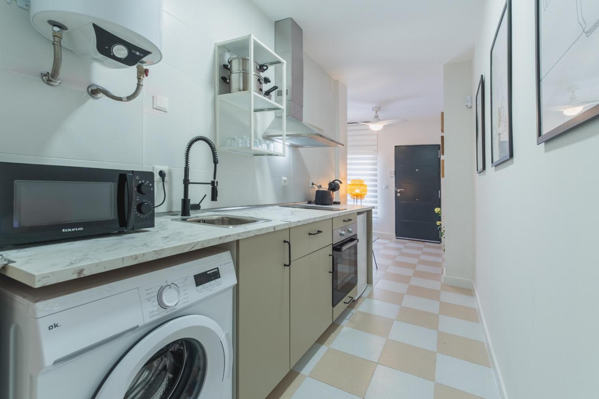 Luxe Apartment 1 In Рота Екстериор снимка