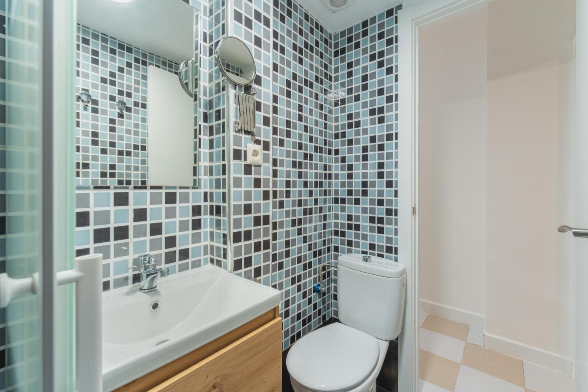Luxe Apartment 1 In Рота Екстериор снимка